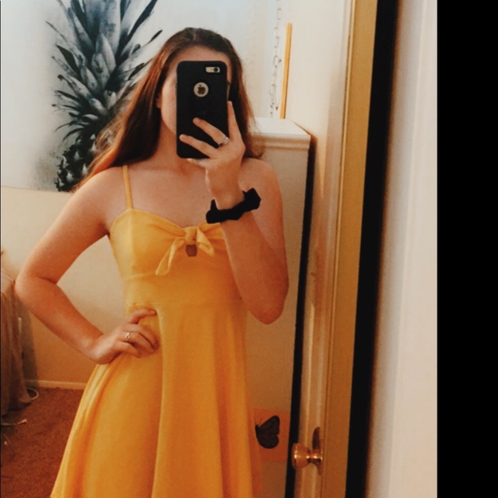 FOREVER 21 yellow sundress size L